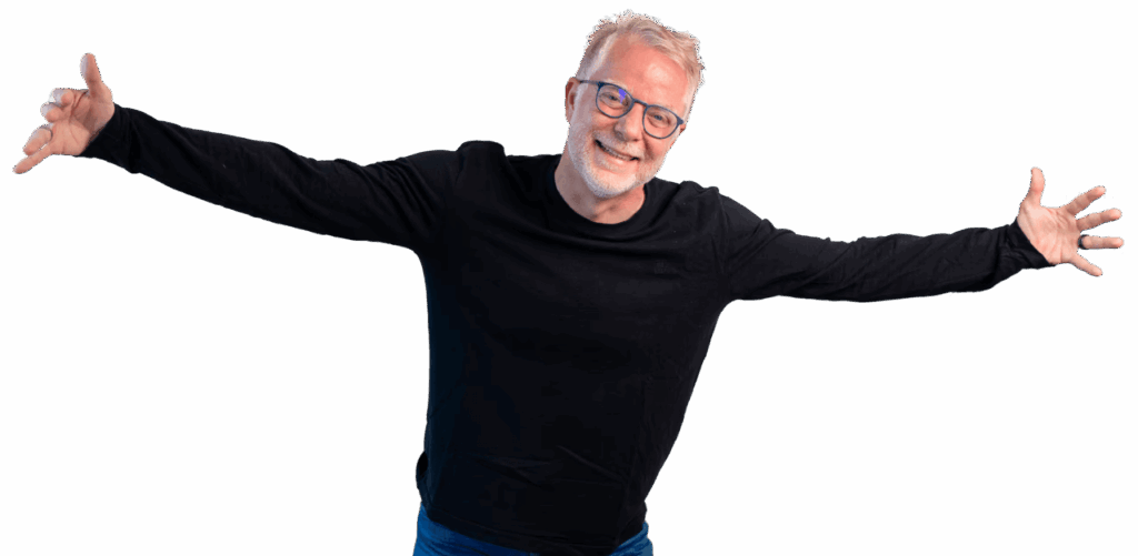 Johannes Lemminger mit ausgebreiteten Armen